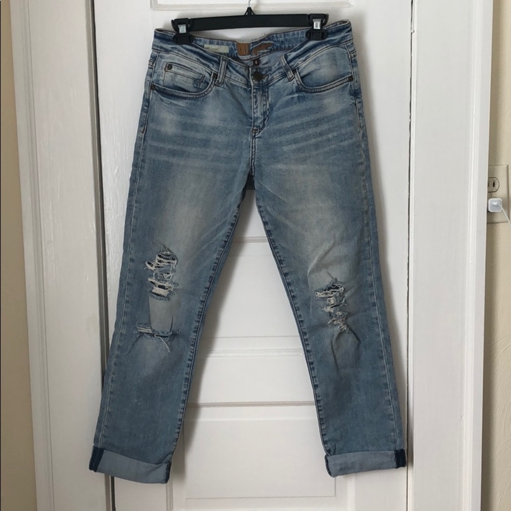 Distressed boyfriend jeans